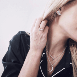 Onecklace - Instagram