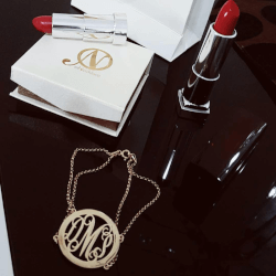 Onecklace - Instagram