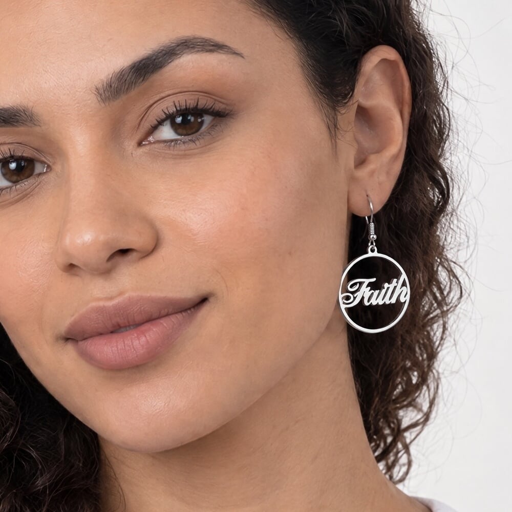 Aretes de Aro con Nombre