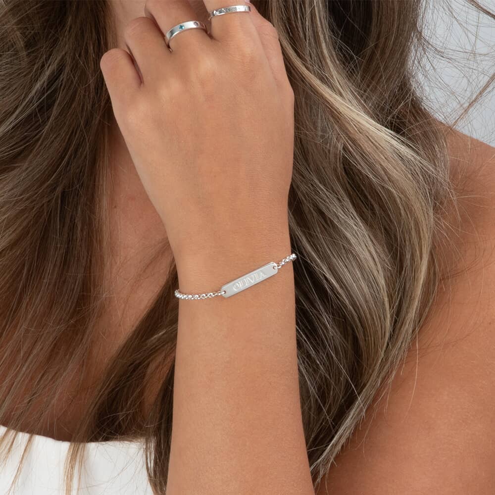 Pulsera de Barra con Nombre Clásico