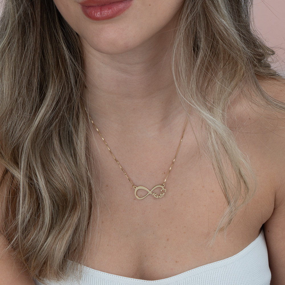 Collar Infinito con Nombre