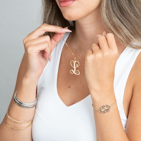 Collar con Inicial Script