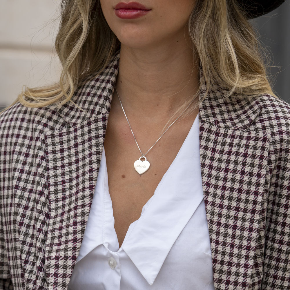 Collar con Nombre y Dije de Corazón