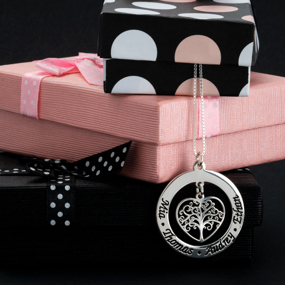 Collar de Árbol Familiar Personalizado