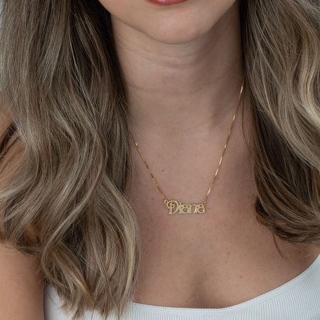 Collar con Nombre de Estilo Victoriano