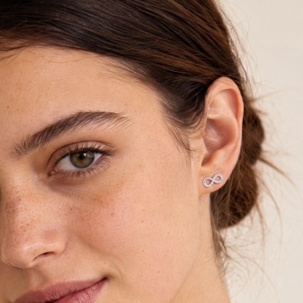 Aretes Infinito con Zirconias
