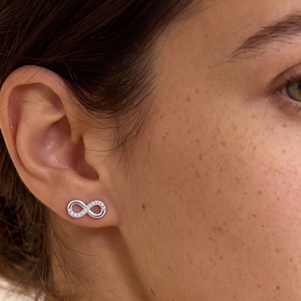 Aretes Infinito con Zirconias