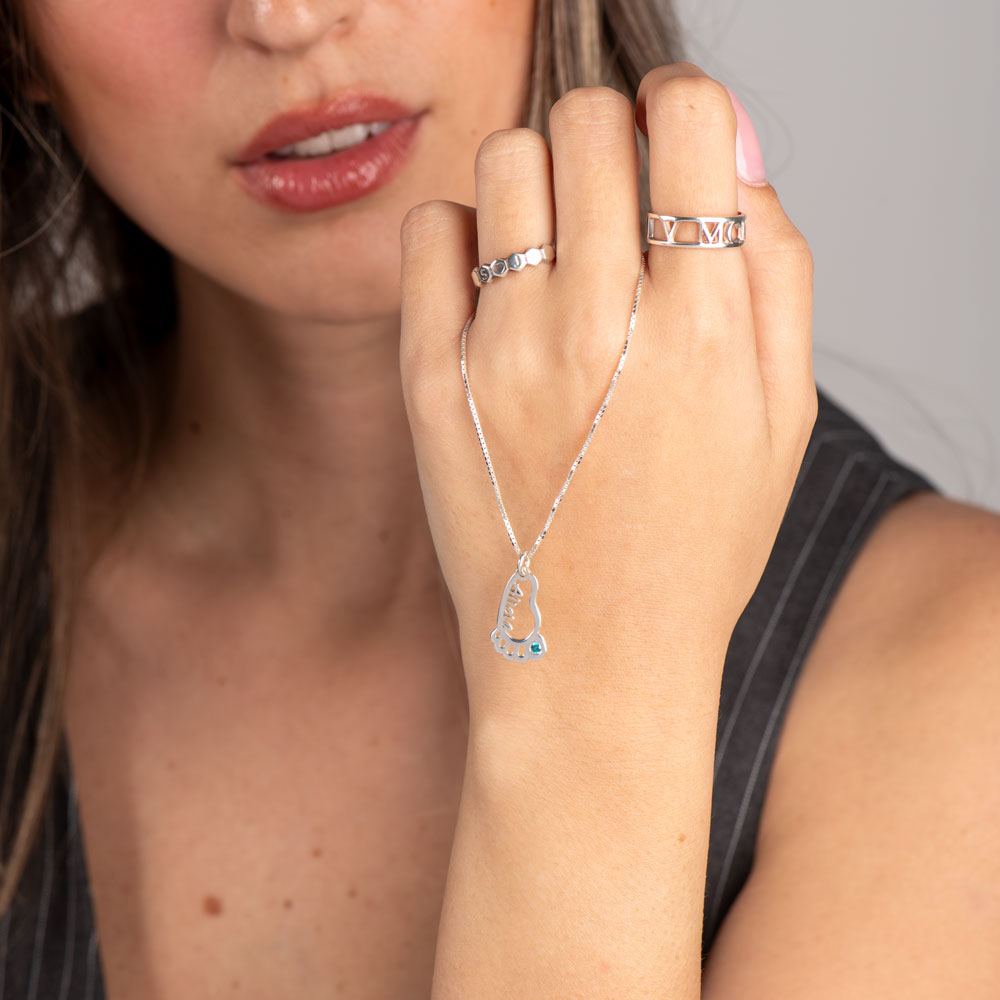 Collar de Pie de Bebé con Piedra de Nacimiento