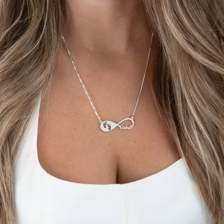 Custom Infinity Necklace model