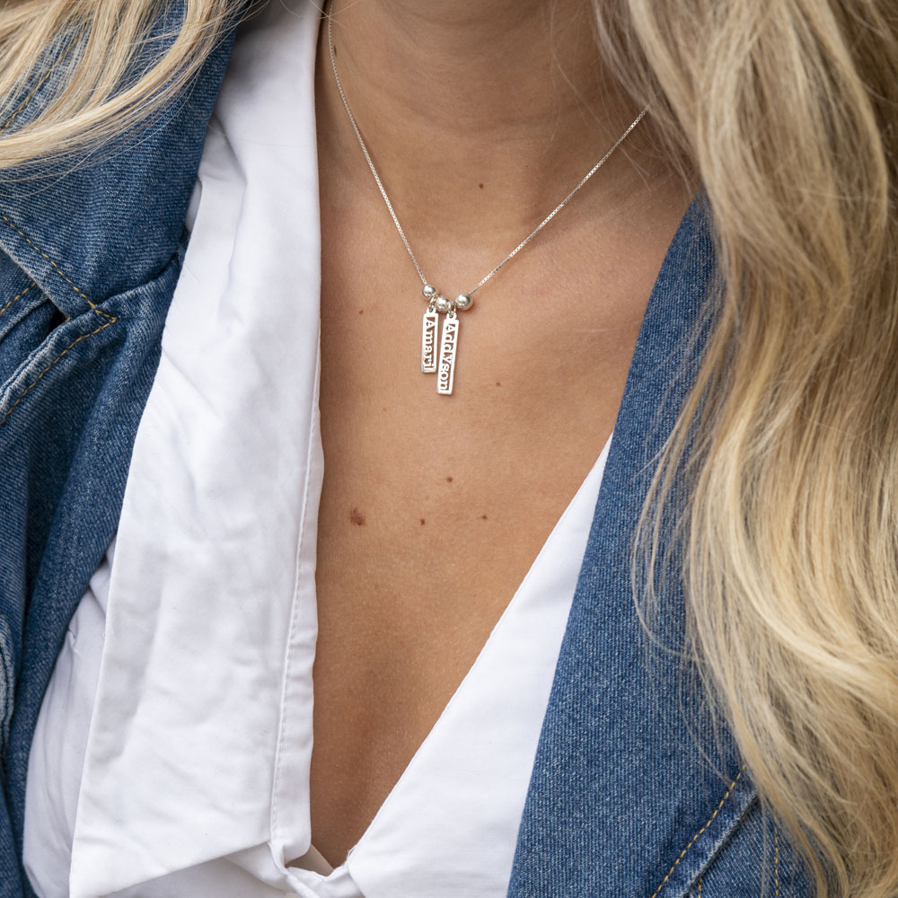 Vertical Multiple Name Necklace
