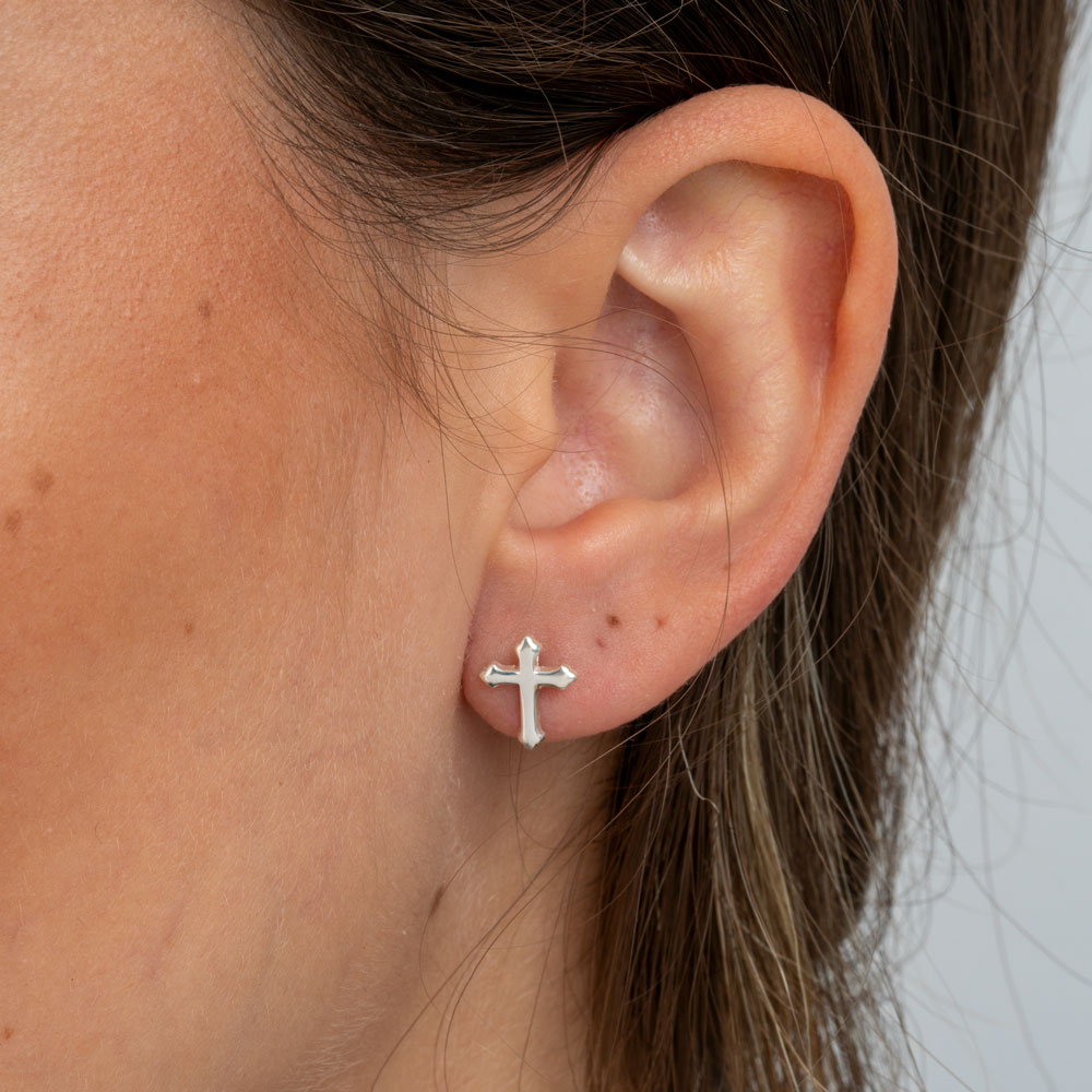 Aretes Pequeños de Cruz Gótica