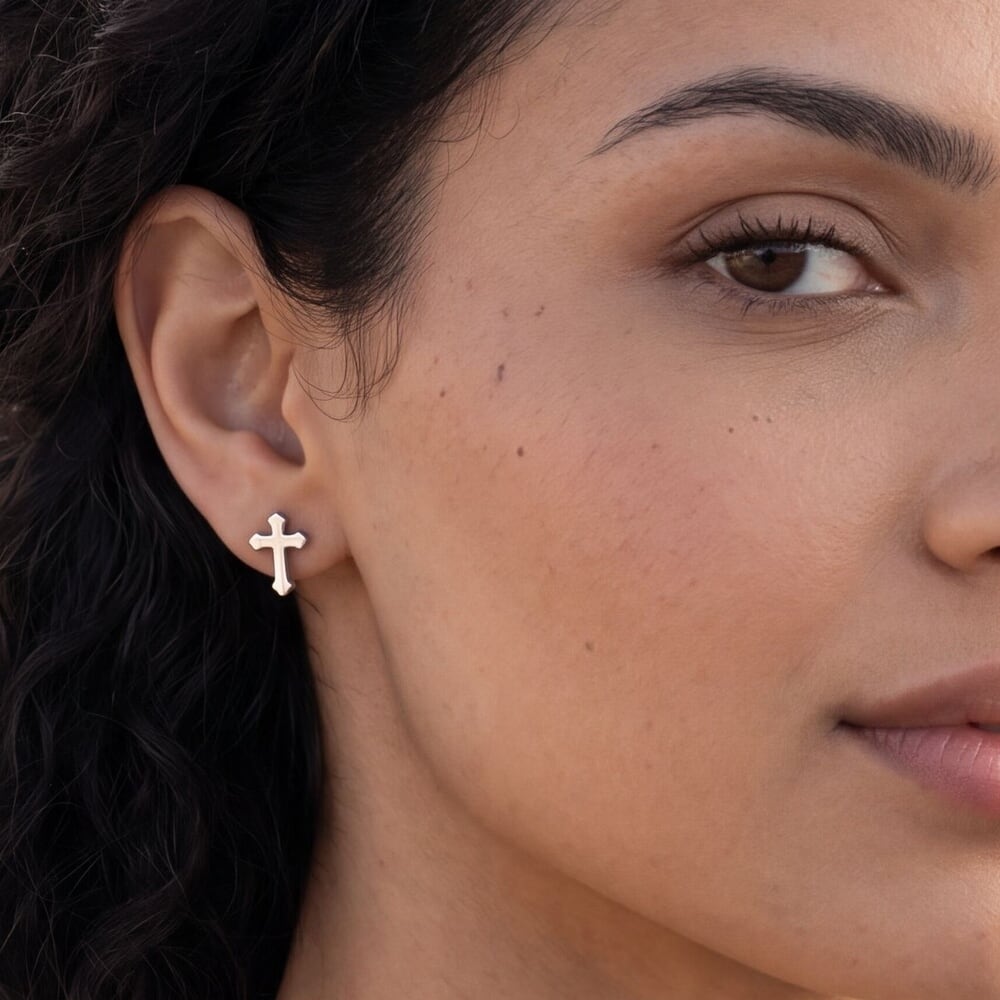 Aretes Pequeños de Cruz Gótica