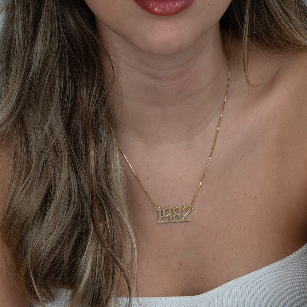 Collar con Números Estilo Inglés Antiguo