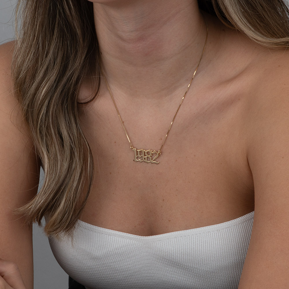 Collar con Números Estilo Inglés Antiguo