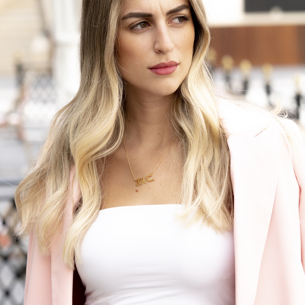 Collar con Nombre Japonés on a model