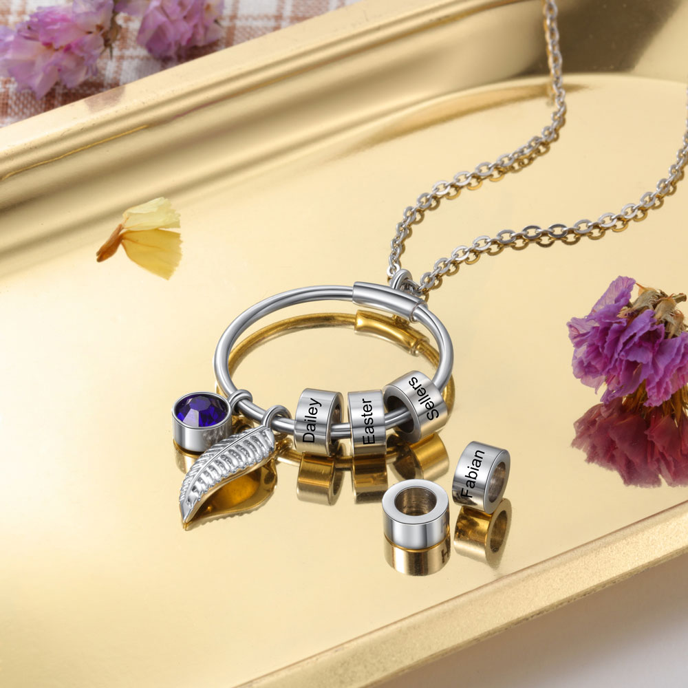 Collar Circular con Dijes Grabados para Mamá o Abuela