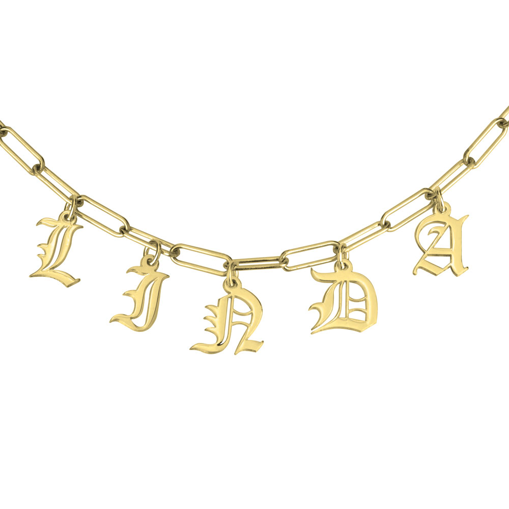 Collar de Cadena de Eslabones con Nombre en Dijes