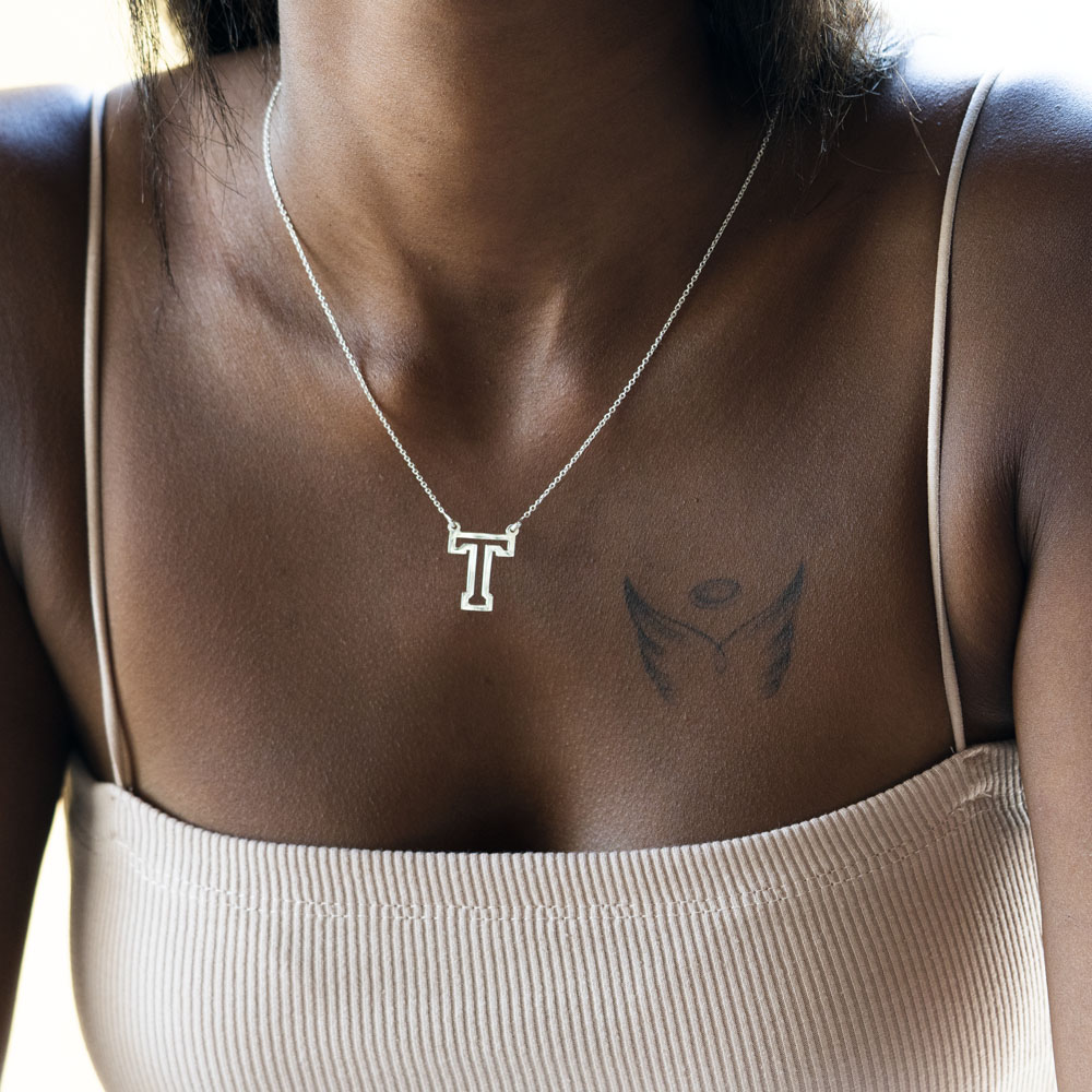 Collar de Inicial Universitaria 