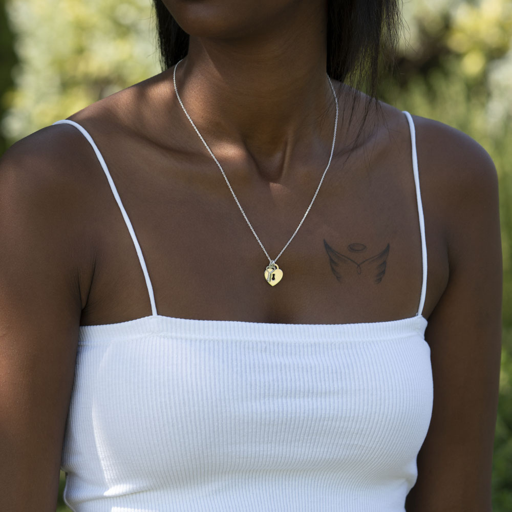 Collar con Candado de Corazón