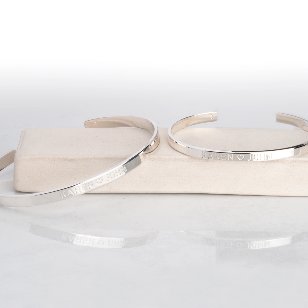 Brazaletes para Parejas con Nombres Grabados