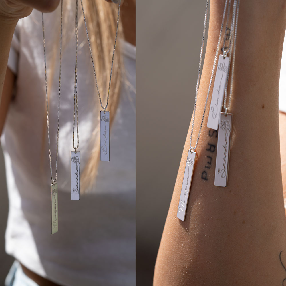 Collar con Nombre Grabado y Flor