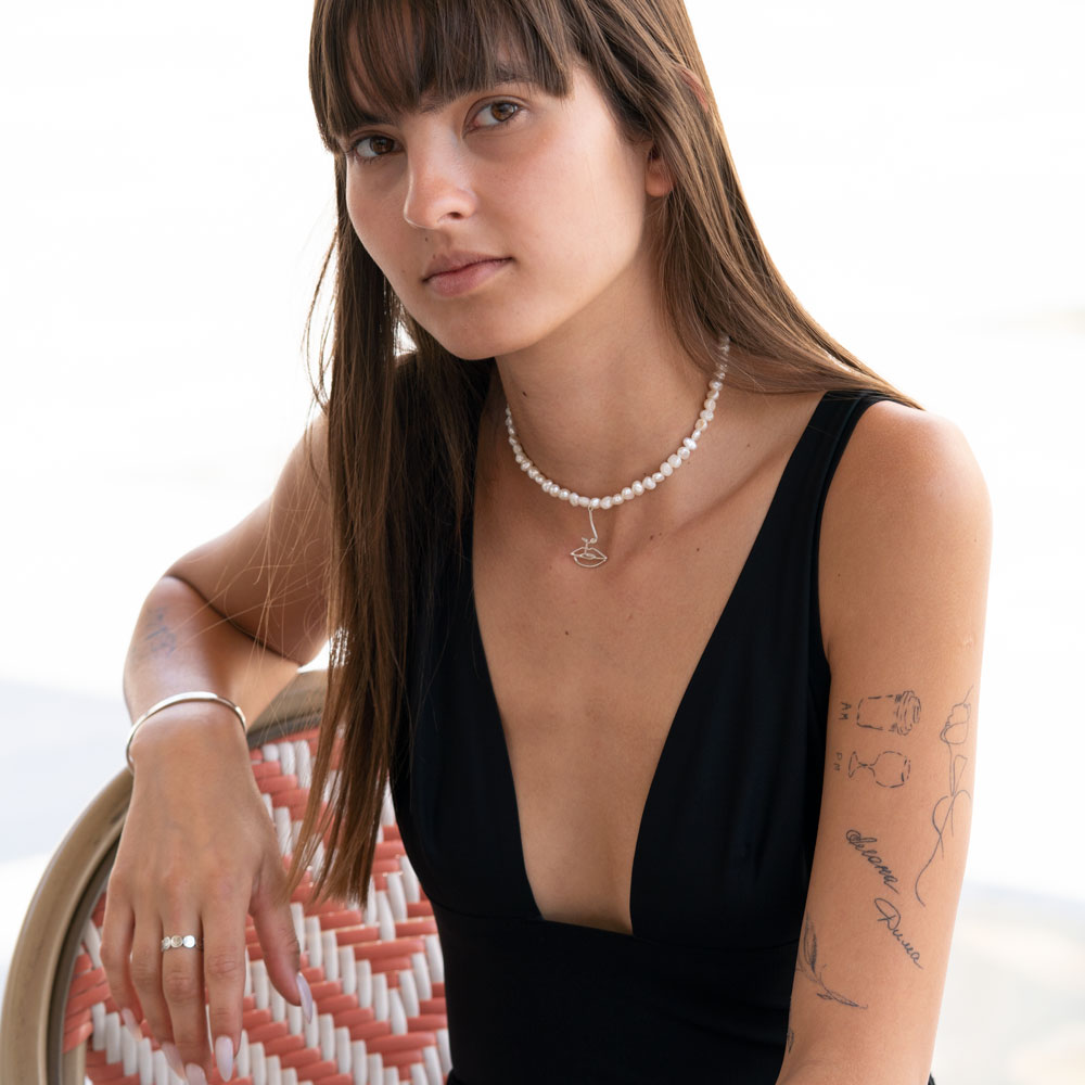 Collar de Perla con Cara Sonriente