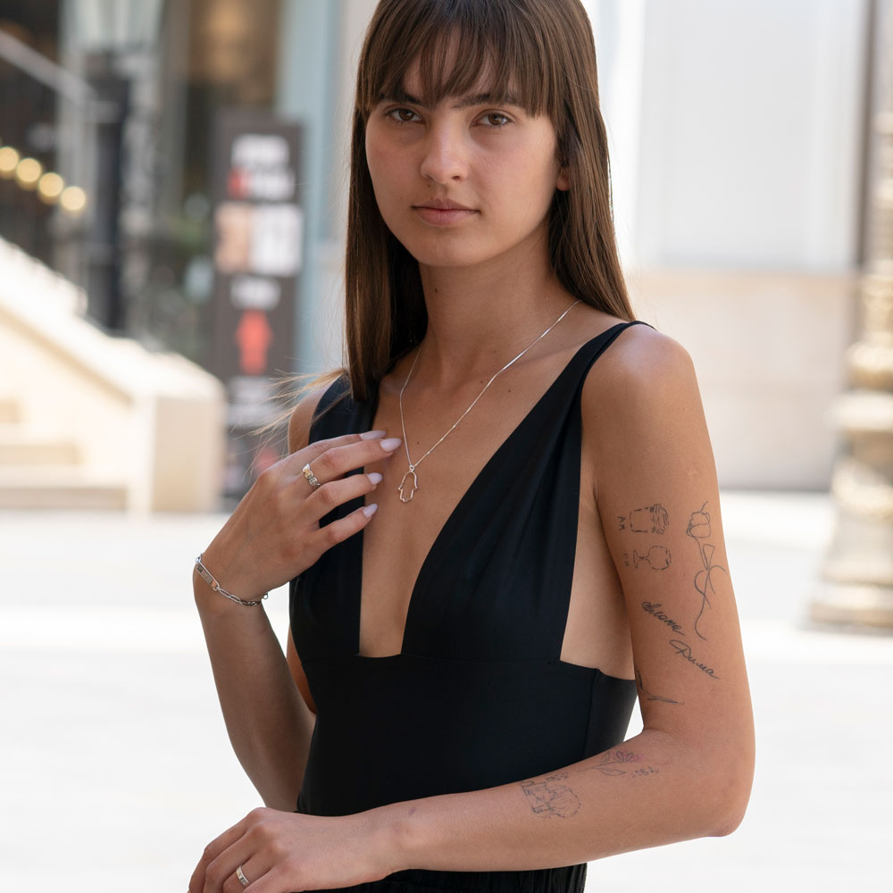 Collar con Dije de Mano Hamsa