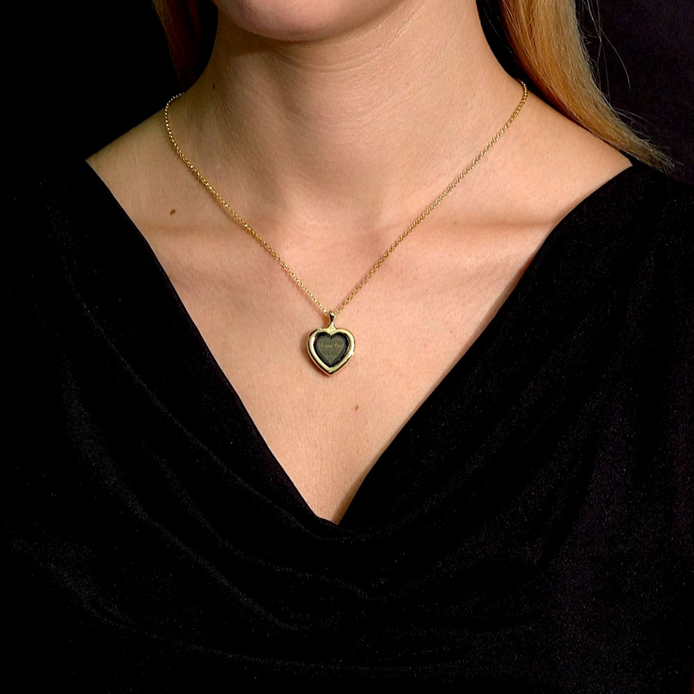 Necklace that says I love you in 100 languages