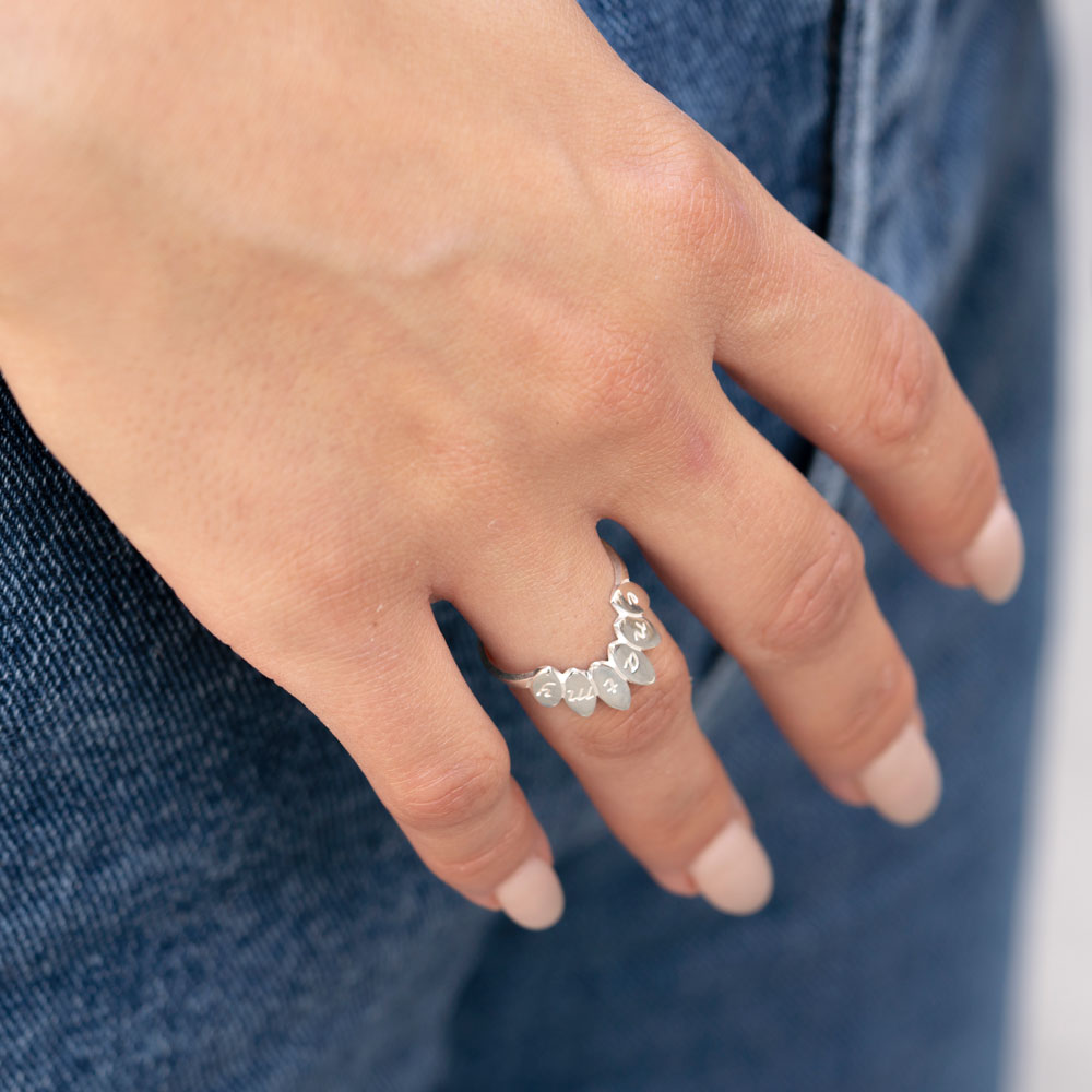 Anillo Grabado de Flor