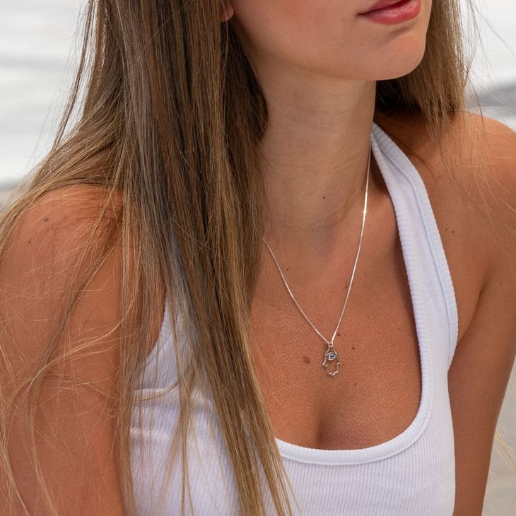 Collar Hamsa contra mal de ojo information