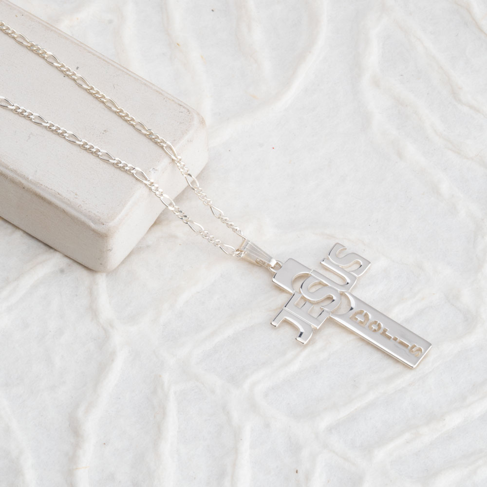 Collar de Cruz de Jesús con Nombre