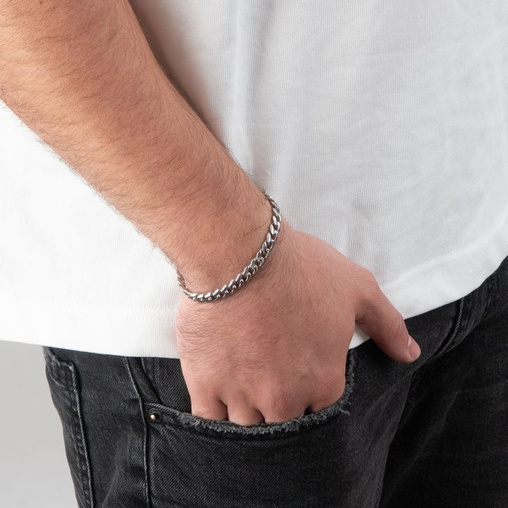 Men’s Engraved Cuban Link Bracelet model