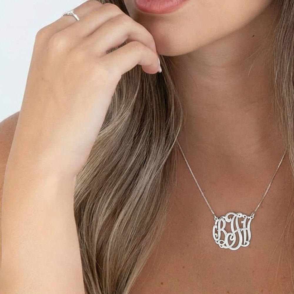 Personalized Curved Monogram Necklace with 3 Initials