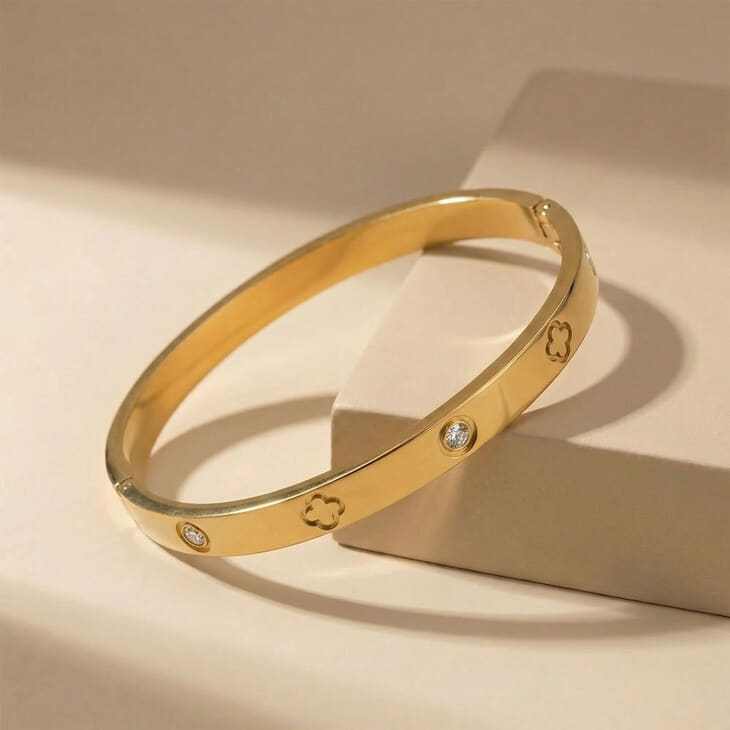 Elegant Clover Zircon Bangle Bracelet